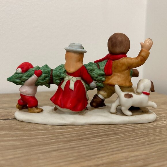LEFTON figurine children with dog carrying Xmas tree - Picture 2 of 5